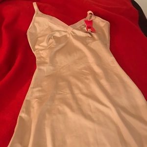 Spanx slimming full slip beige never worn